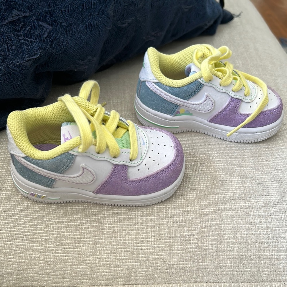 Toddler Nike shoes. #Easter size 4C